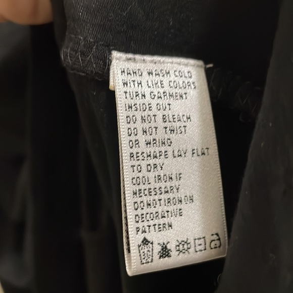 August Silk black sequence top (sz pxl) - Picture 8 of 10